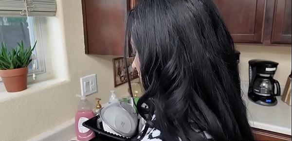 Fucking my busty MILF stepmom while she doing dishes